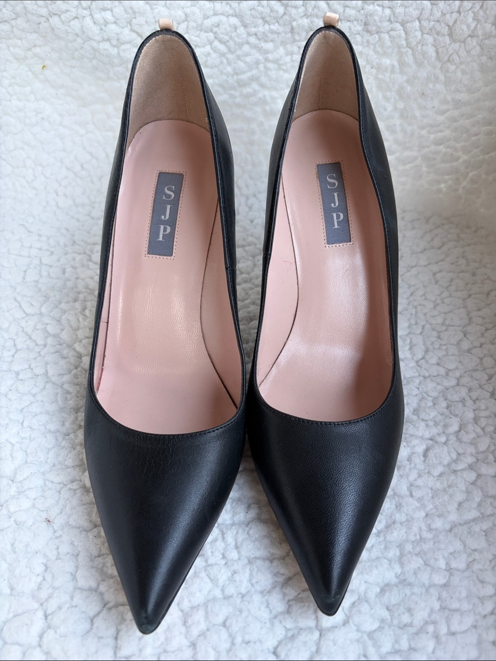 SJP by Sarah Jessica Parker Like New Black Pointed Leather Pumps -Sz 39